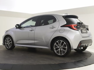 Toyota Yaris Toyota Yaris 1.5 Hybrid 130 Executive | Stuur en Stoelverwarming | PDC V+A | - afbeelding nr 2