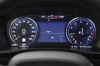 Volvo XC40 Volvo XC40 T2 129pk Aut. Business Pro | Driver Assist | Park Assist | BLIS - afbeelding nr 21