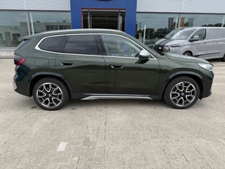 BMW iX1 BMW iX1 eDrive20 67 kWh 204pk | X-Line | Travel Pack  | Innovation Pack | Adaptieve cruise controle | HiFi System Harman Kardon | Panoramadak | Head up Display - afbeelding nr 6