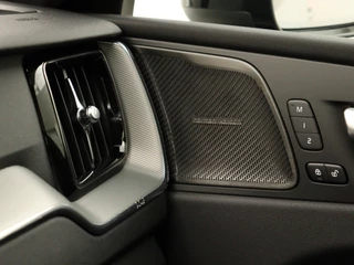 Volvo XC60 Volvo XC60 T6 PLUG-IN HYBRID PLUS DARK SCHUIFDAK CAMERA HARMAN KARDON ACC - afbeelding nr 27