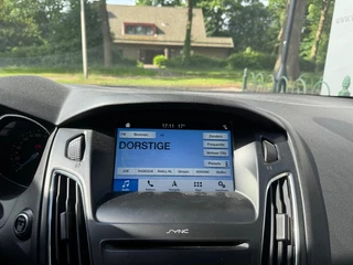 Ford Focus Ford Focus 1.0 Titanium Airco/Lichtmetalen velgen/Navi/Parkeersensoren - afbeelding nr 21