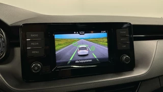 Škoda Scala Skoda Scala 1.0 TSI Online Edition PANO CARPLAY CAMERA LM - afbeelding nr 31