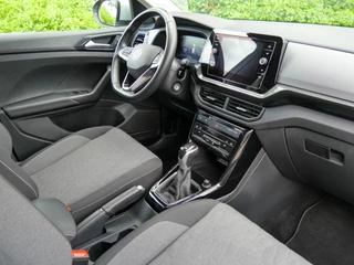 Volkswagen T-Cross Volkswagen T-Cross 1.0 TSI 116PK Automaat Life Edition | APPLE CARPLAY | CRUISE CONTROL | - afbeelding nr 3