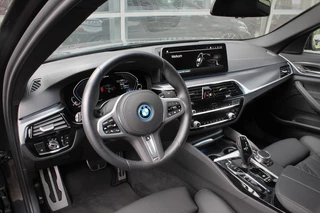 BMW 5 Serie BMW 5 Serie 530e M-Sport Sedan, Adaptieve Cruise, Trekhaak, Achteruitrijcame - afbeelding nr 11