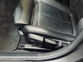 BMW 3 Serie BMW 3 Serie Touring 320i Edition M-Sport | Leder | NaviProf | CarPlay - afbeelding nr 11