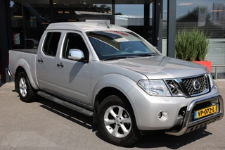 Nissan Navara Nissan Navara 2.5 DCI DUBBEL CABINE SE A/T 5 SITZ 4WD VAN MARGE - afbeelding nr 1