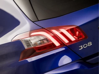 Peugeot 308 Automaat (PANORAMADAK, APPLE CARPLAY, LEDER, DENON AUDIO, SPORTSTOELEN, LED KOPLAMPEN, 360 CAMERA, ADAPTIVE CRUISE, GETINT GLAS, LANE ASSIST, DAB+, NIEUWE APK, NIEUWSTAAT) - afbeelding nr 27