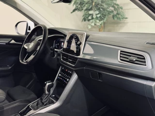 Volkswagen T-Roc | Massage | IQ | Beats | Trekhaak - afbeelding nr 23