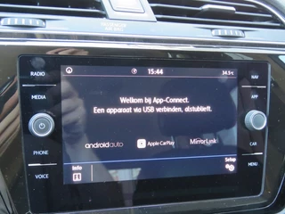 Volkswagen Touran Volkswagen Touran 1.2 TSI CON. SERIES ,,SOUND'' / Camera / Wegklap.haak / Stoelverwarming / - afbeelding nr 52