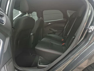 Ford Focus Ford Focus 1.0 ST-Line/1e Eig/Deal Ond/Camera/125PK/18''/Vol - afbeelding nr 8