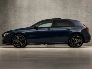 Mercedes-Benz A-Klasse 218Pk Automaat (SCHUIFDAK, APPLE CARPLAY, SFEERVERLICHTING, MEMORY SEATS, CAMERA, BURMESTER, LEDER/ALCANTARA, ADAPTIVE CRUISE, GETINT GLAS, NIEUWSTAT) - afbeelding nr 2