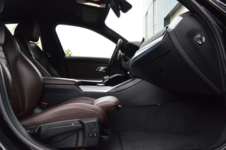 BMW 3 Serie BMW 3 Serie 318i M-Sport Rijklaarprijs-Garantie Navigatie Leder sport interieur  Live Cockpit Plus - afbeelding nr 14
