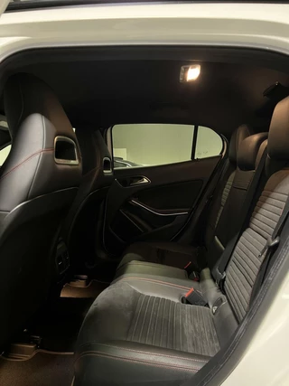 Mercedes-Benz GLA Mercedes GLA-klasse 180 AMG Navi Camera Cruise Climate PDC - afbeelding nr 39