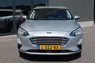 Ford Focus Ford Focus 1.0 Ecoboost. Tend Edition Business NAVI, Winterpack, PDC - afbeelding nr 2