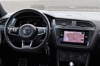 Volkswagen Tiguan Volkswagen Tiguan 2.0 TSI 4Motion 2x R-Line /LED/PANODAK/CAMERA/VIRTUAL/TREKHAAK/STOELVERW./HUD! - afbeelding nr 12