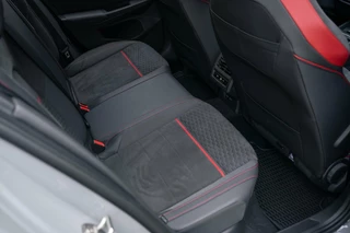 Volkswagen Golf Volkswagen Golf 2.0 TSI GTI Clubsport 45 Jahre Akra Pano DSG - afbeelding nr 38