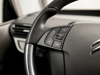 Citroën Grand C4 Spacetourer Citroën Grand C4 Spacetourer 1.2 PureTech Sport 7 Persoons (APPLE CARPLAY, GROOT NAVI, GETINT GLAS, SPORTSTOELEN, PARKEERSENSOREN, CRUISE, DAB+, NIEUWE APK, NIEUWSTAAT) - afbeelding nr 20