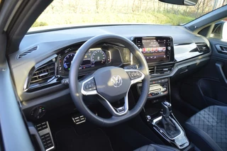 Volkswagen T-Roc Volkswagen T-Roc 1.5 TSI R-Line Edition Black Style panoramadak/trekhaak - afbeelding nr 2