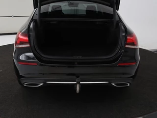 Mercedes-Benz A-Klasse Mercedes-Benz A-klasse 250e Business Solution Luxury | Leder | Stoelverwarming | Trekhaak | Camera | Navigatie | Full LED | Park Assist | Climate control | Widescreen - afbeelding nr 10