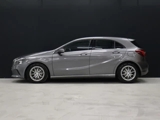 Mercedes-Benz A-Klasse Mercedes-Benz A-Klasse 180 Sport [CAMERA, NAVIGATIE, HALF LEDER, BLUETOOTH, CRUISE CONTROL, AIRCO, NIEUWSTAAT] - afbeelding nr 2