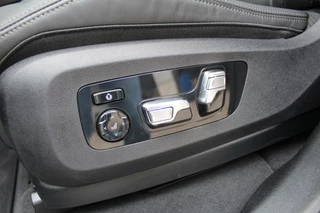 BMW X5 BMW X5 xDrive50e M-Sport | Panoramadak | H&K | Trekhaak | Comfortstoelen | Luchtvering | Glow - afbeelding nr 47