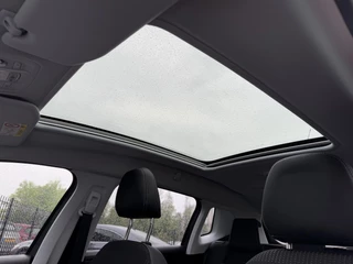 Peugeot 2008 Peugeot 2008 1.2 PureTech Allure 2e Eigenaar,Navi,Pano,Clima,Cruise,PDC,Automaat,N.A.P,APK tot 01-2026 - afbeelding nr 17