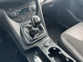 Ford Kuga Ford Kuga 1.5 Titanium Styling Pack | Pano | Navi | Stoel verw - afbeelding nr 17