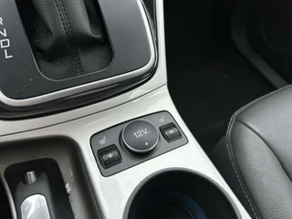 Ford C-MAX Ford C-Max 2.0 Plug-in Hybrid Titanium Plus Navi Climate Cruise Stoelverwarming - afbeelding nr 25