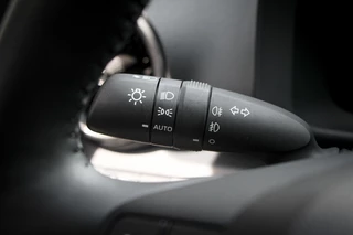 Toyota C-HR Toyota C-HR 1.8 Hybrid 140 First Edition | Camera | Adaptive Cruise - afbeelding nr 25