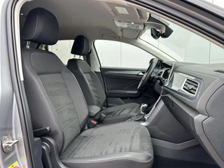 Volkswagen T-Roc Volkswagen T-Roc 1.5 TSI 150pk DSG Style | Acc | Lane | Camera - afbeelding nr 13