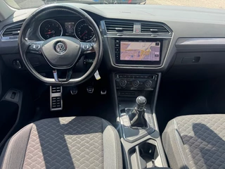 Volkswagen Tiguan Volkswagen Tiguan 1.5 TSI ACT. 150PK NAVI PANO-DAK CARPLAY AIRCO LMV PDC - afbeelding nr 6