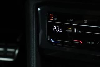 Volkswagen Tiguan Volkswagen Tiguan 1.5 TSI / 2x R-Line / Black Style / Virtual Cockpit / Camera / Matrix LED / Trekhaak / 19