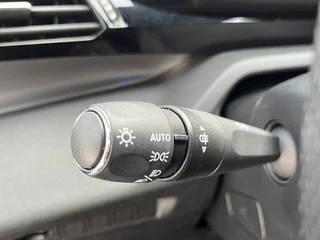 Peugeot 308 | Elektrisch verstelbare stoelen | Camera | Apple Carplay/Android Auto | - afbeelding nr 22