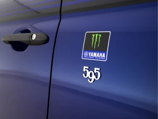 Abarth 500C Abarth 500C 1.4 T-Jet Yamaha Factory Racing Edition Monster [ 1 of 2000 ] *! POCKET-ROCKET ! | NAVI-FULLMAP | XENON | CARPLAY | SPORT-EXHAUST | DAB | SPORT-SEATS | 17