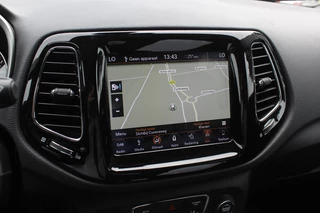 Jeep Compass Jeep Compass 1.4 MultiAir Limited 4x4 / Trekhaak / Camera / Half leder / Navigatie / Keyless / 17'' / Stuurverwarming / DAB / Stoelverwarming / Cruise Control - afbeelding nr 23