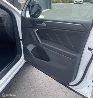 Volkswagen Tiguan Volkswagen Tiguan 1.5 TSI DSG 3xR-Line 150PK/PANO - afbeelding nr 67