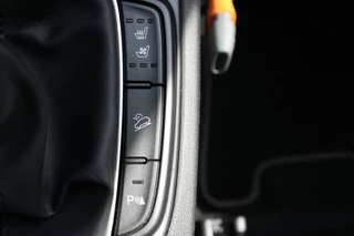 Hyundai Kona Hyundai Kona 1.0T Premium Navi/Leder/Wint/Cam/Pdc/Cool/18