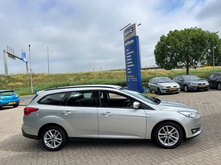 Ford Focus Ford Focus 1.5 TDCI TREND AIRCO NAVI PDC. - afbeelding nr 10