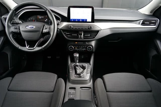 Ford Focus Ford Focus Wagon 1.0 EcoBoost Titanium Business, veel opties, trekh. - afbeelding nr 4