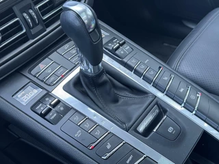 Porsche Macan Porsche Macan 3.0 S|Luchtvering|Adaptieve sportstoelen|Panoramadak|Trekhaak|21
