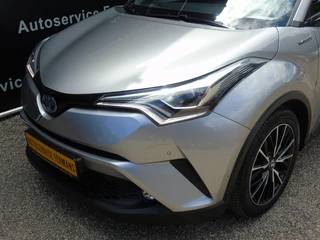 Toyota C-HR Toyota C-HR 1.8 Hybride Team - 2018 - 58DKM - Navi-Camera-Trekhaak - afbeelding nr 15