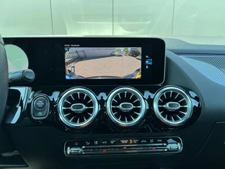 Mercedes-Benz B-Klasse Mercedes-Benz B-Klasse B 220 AMG Nightpakket 1e eig. Camera LED Navi Widescreen Sfeerlicht - afbeelding nr 10
