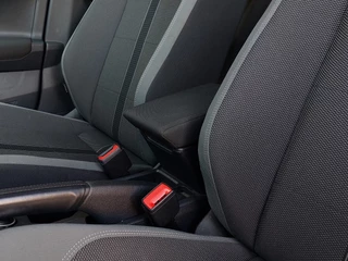 Volkswagen Polo 1.0 TSI 116pk DSG Highline 5-Deurs | Apple Carplay + Android Auto | Clima | Adap. Cruise | Stoelverwarming | Sfeerverlichting | Licht+Regensensor | Pdc V+A | Privacy Glass | 16''lm - afbeelding nr 24