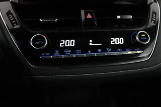 Toyota Corolla Toyota Corolla 1.8 Hybrid Business | Carplay | Camera |  Adaptive cruise | Full LED | DAB | Climate control | Bluetooth - afbeelding nr 20