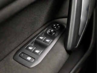 Peugeot 308 (PANORAMADAK, APPLE CARPLAY, GROOT NAVI, PARKEERSENSOREN, SPORTSTOELEN, GETINT GLAS, CRUISE, NIEUWE APK, NIEUWSTAAT) - afbeelding nr 22