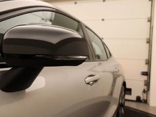 Volvo S60 Volvo S60 T6 PLUG-IN HYBRID LONG RANGE PLUS DARK SCHUIFDAK 19INCH HARMAN K - afbeelding nr 10