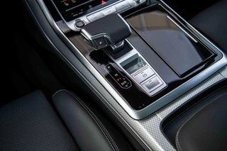 Audi Q8 Audi Q8 60 TFSI e Competition | Nieuw | Facelift | 4w besturing | Pano | B&O | Massage | Trekhaak | 23 inch | - afbeelding nr 36