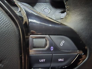 Peugeot 208 Peugeot 208 1.2 PureTech Allure Navi Clima Cruise LED 16