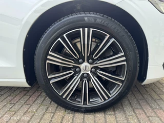 Volvo V60 Volvo V60 2.0 T6 Recharge AWD R-Design / Carplay - afbeelding nr 36