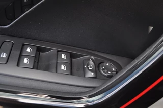 Peugeot 208 Peugeot 208 1.2 GT-Aut. Pano Nav pdc+cam 1/2leer - afbeelding nr 11